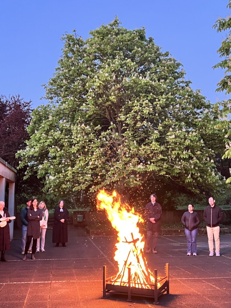 Osternacht mit Osterfeuer am 20.4.25